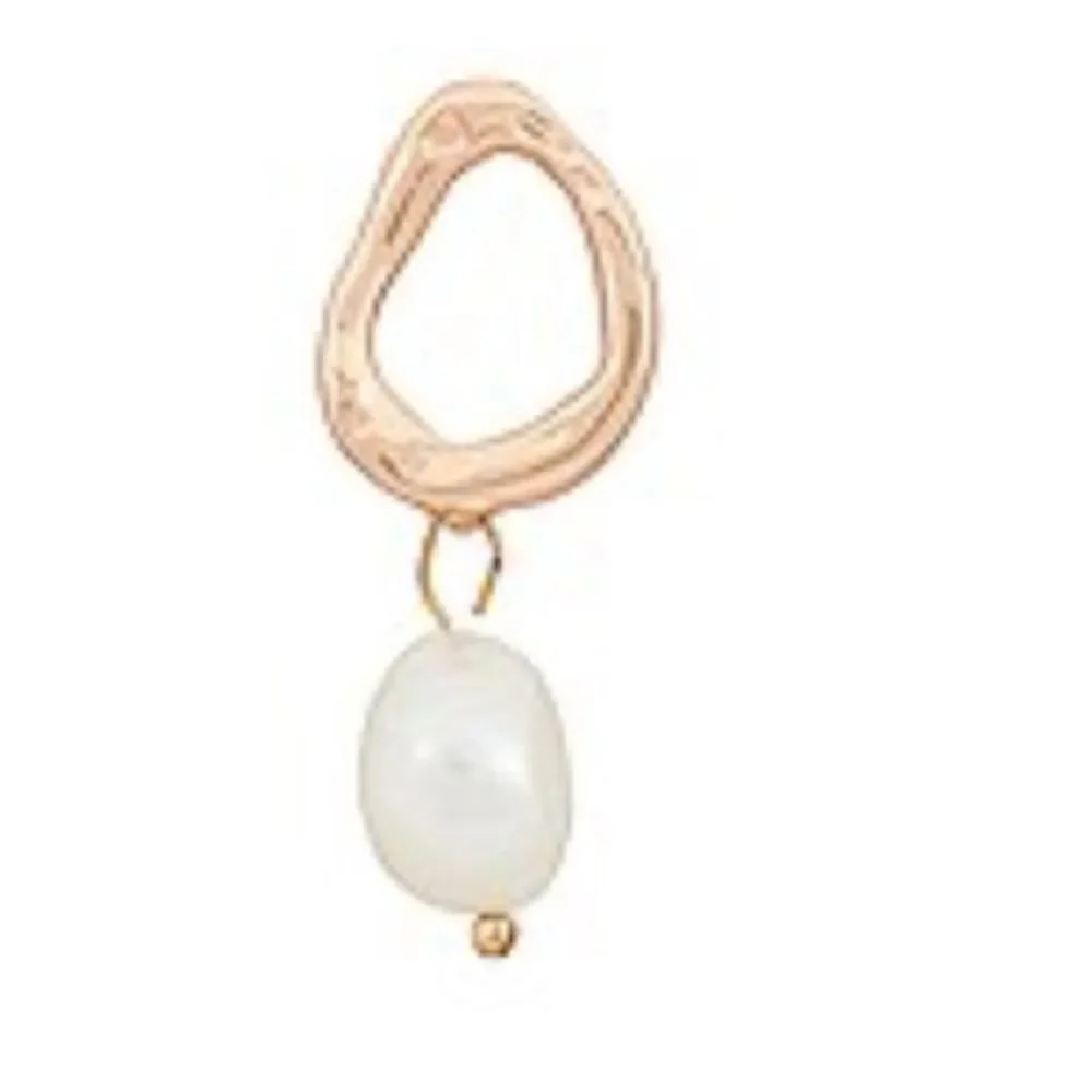 NWOT Amber Sceats Lorna 18k Gold-Plated/Freshwater Pearl Dangle Earrings Revolve